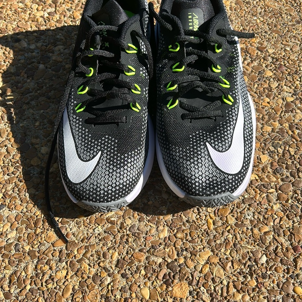 Nike Black and White Athletic Shoes with Breathable Mesh